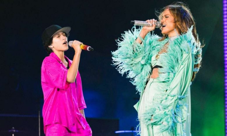 Jennifer Lopez presentó a su hija con género neutro