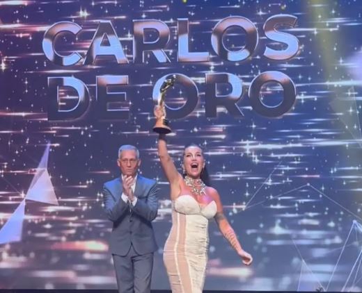Flor Peña ganó el Carlos de Oro