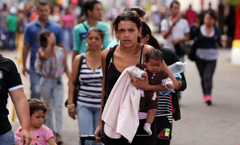 El 70% de las refugiadas venezolanas en Ecuador y Perú sufren violencia de género