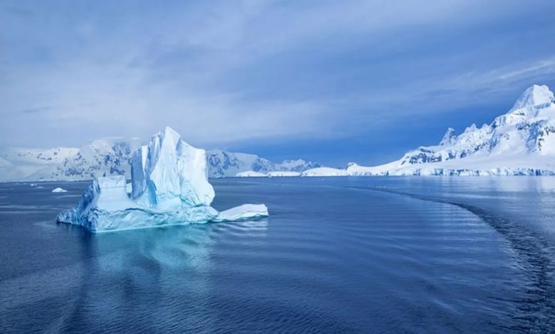 Registran microplásticos en la nieve fresca de la Antártida