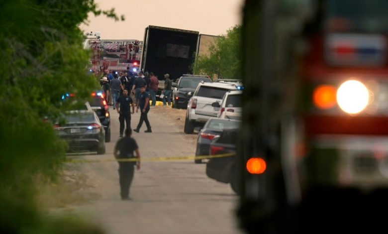 Hallaron un camión con 50 migrantes muertos en Estados Unidos