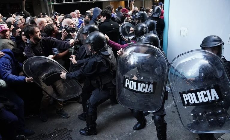 Hubo incidentes en inmediaciones de la casa de Cristina Fernández de Kirchner