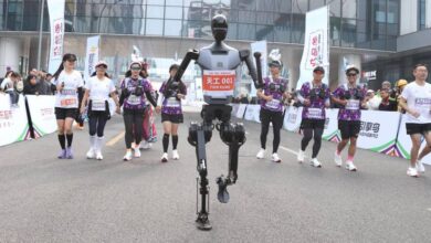 Maratón de humanos vs robots humanoides