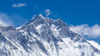 Nepal endurece las normativas para escalar el Everest