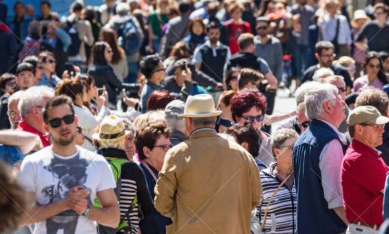 España alcanza los 49 millones de habitantes impulsada por la inmigración