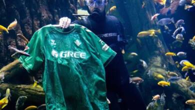 El Real Betis presentó una camiseta hecha con algas y plásticos reciclados