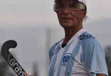 Con 75 años representa a Argentina en el Grand Master de hockey en Inglaterra