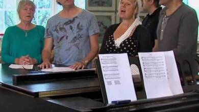 Cantar en grupo sincroniza los latidos del corazón y beneficia la salud