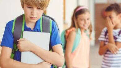 Una provincia argentina impulsa multas de hasta $2 millones a familias por bullying escolar