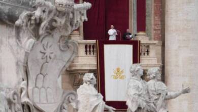 El Vaticano habló sobre el auge del poliamor y defendió la exclusividad en la pareja