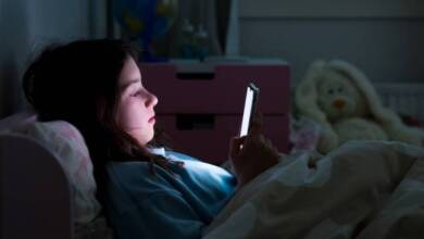 Nueva York demanda las redes sociales por fomentar la adicción en menores