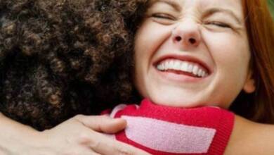 La clave de la felicidad son las relaciones saludables, según un estudio