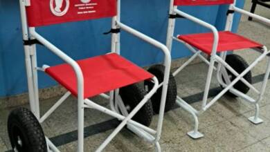 Una escuela argentina creó sillas de ruedas para ir al mar